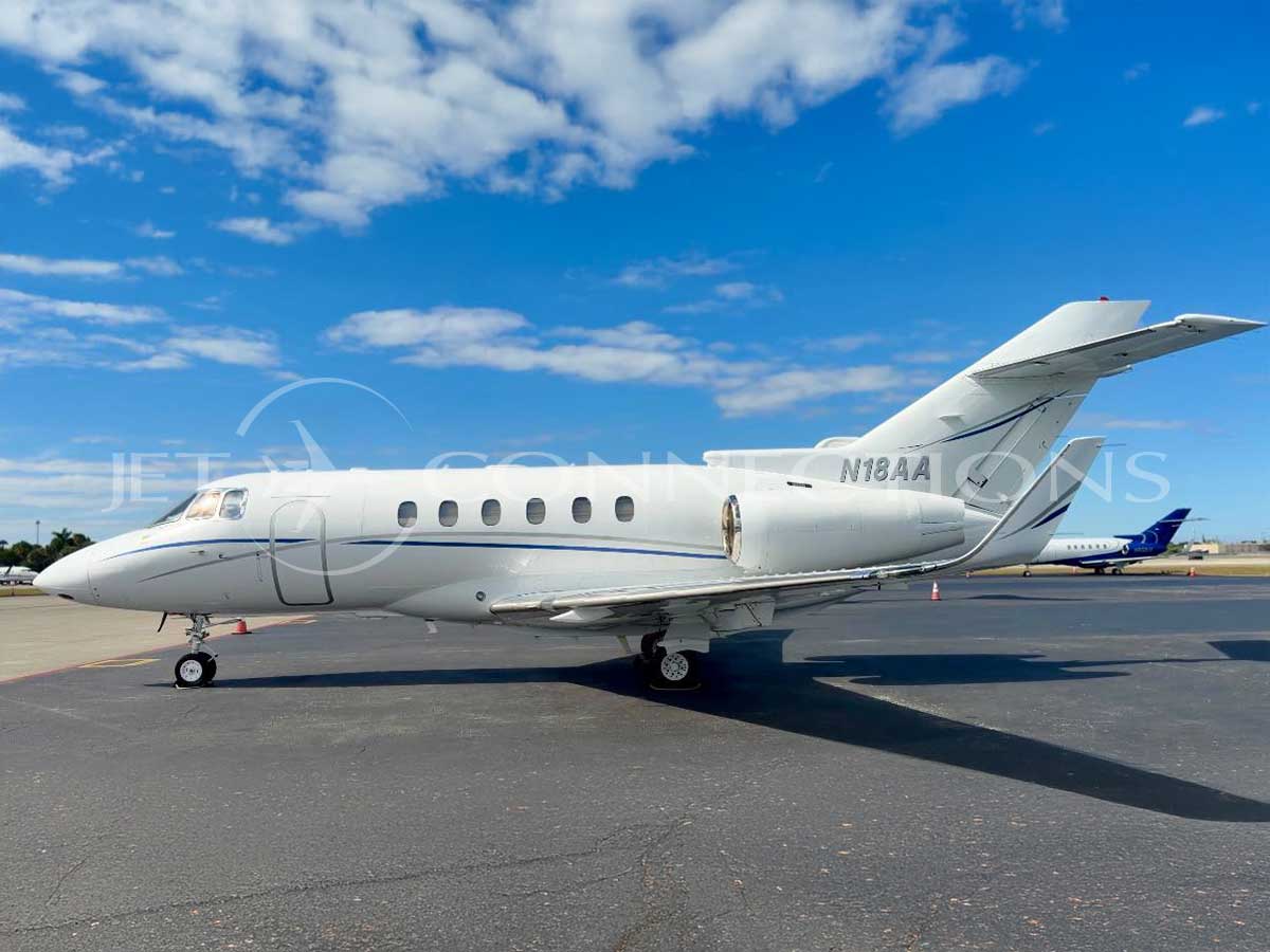 jet_connections_n18aa_hawker900xp_1_november2025