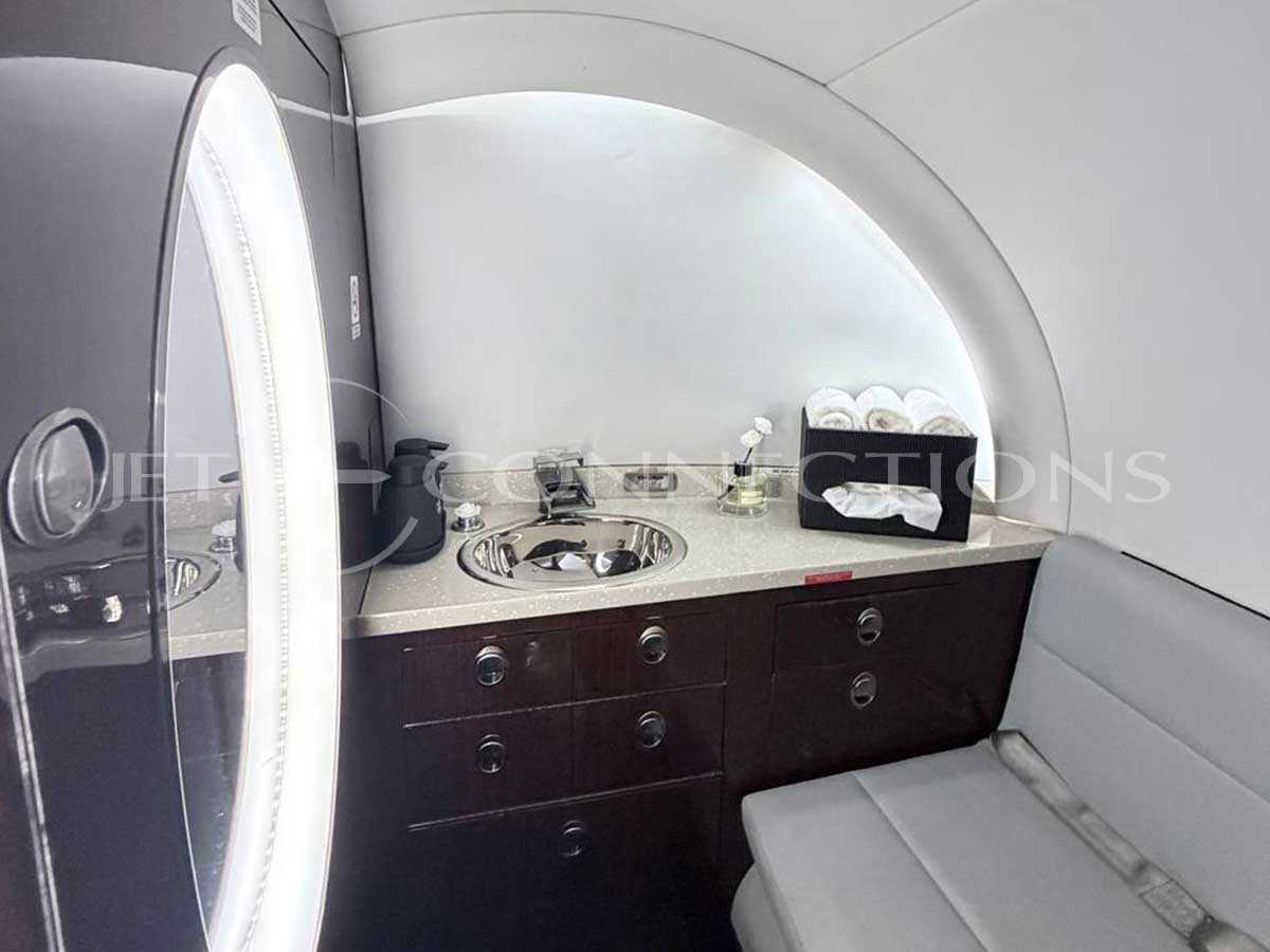 jet_connections_n18aa_hawker900xp_6_november2025