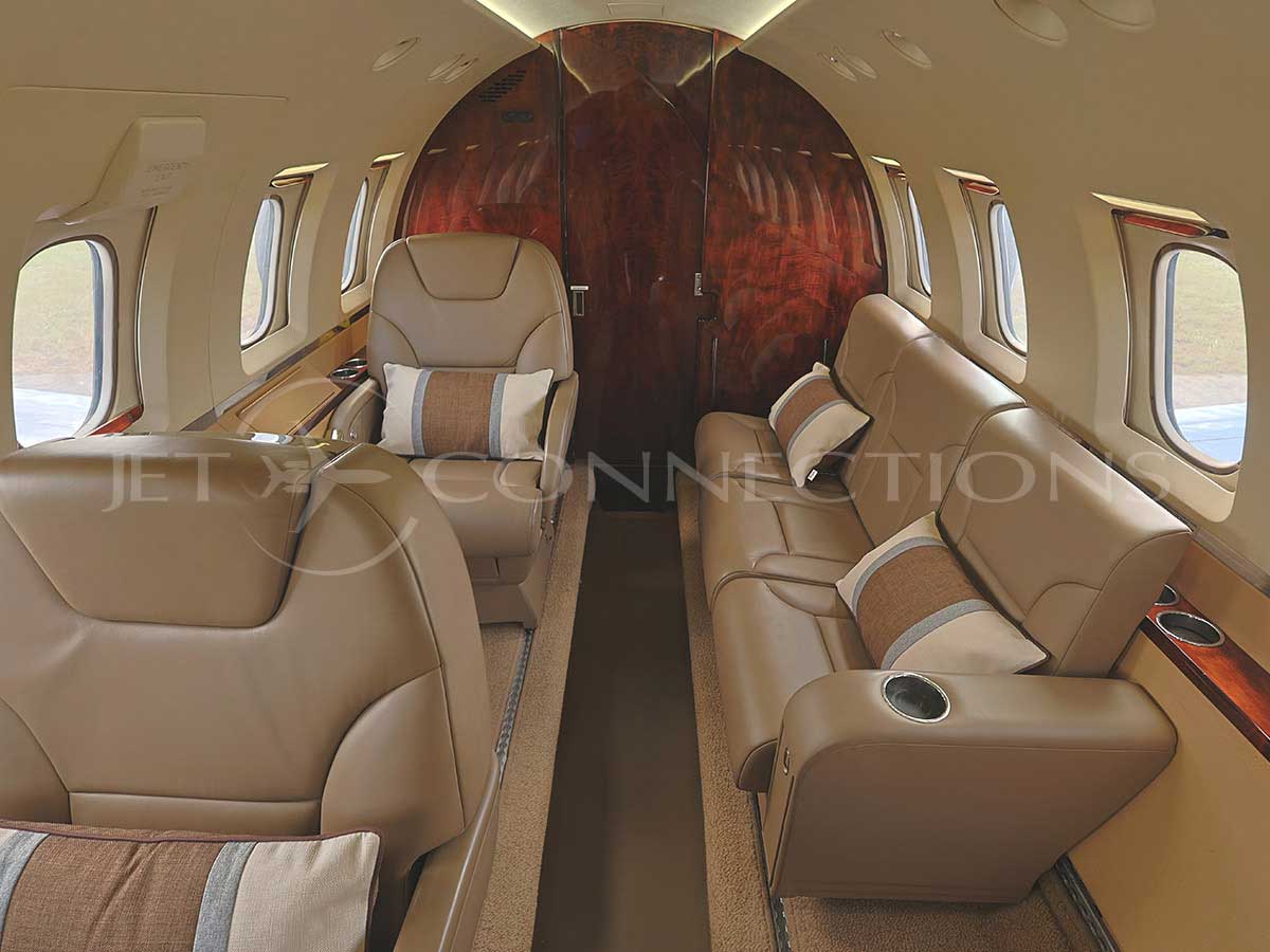 jet_connections_n800uw_hawker800xp_4_november2025