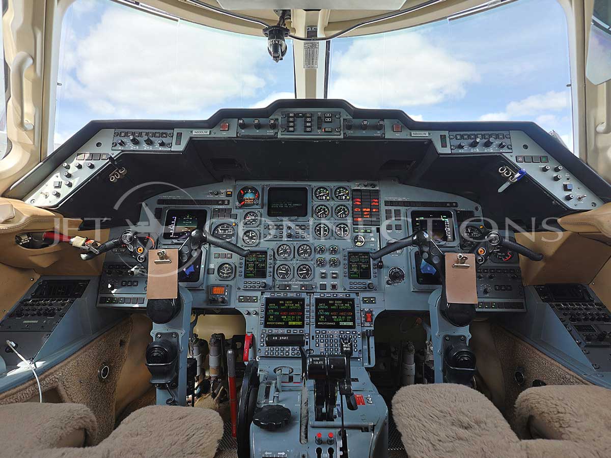 jet_connections_n800uw_hawker800xp_8_november2025