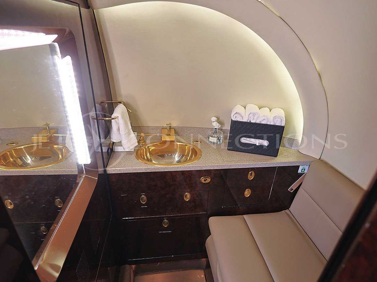 jet_connections_n850xm_hawker800xp_8_november2025