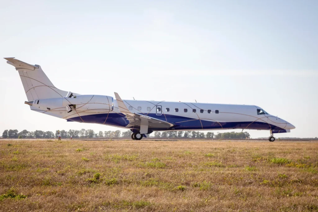 A Ultra Long Range Private Jets